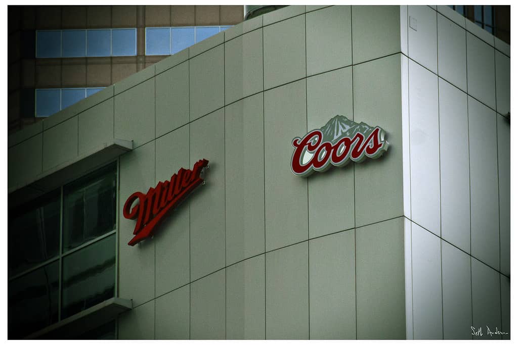 Empresa de cerveza Miller Coors ofreciendo trabajo